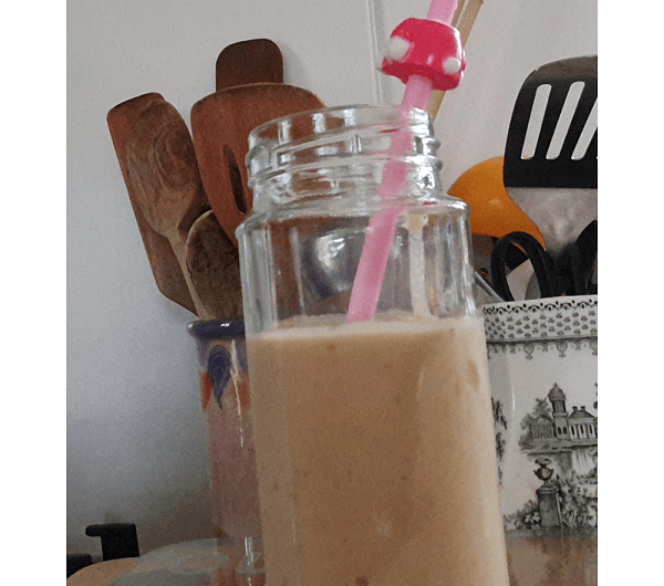 Peanut butter and banana smoothie