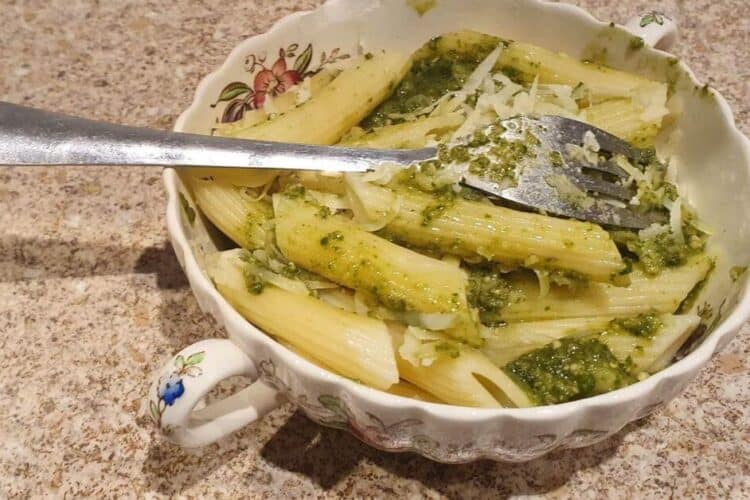 bowl of pasta pesto